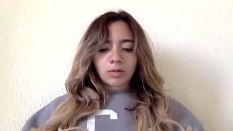Snapshot of majo_gomezz chatting on June 23, 2:59 pm majo_gomezz online show from June 23, 2:59 pm
