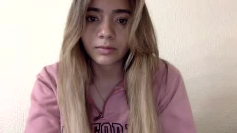 Snapshot of majo_gomezz chatting on June 27, 5:01 am majo_gomezz online show from June 27, 5:01 am