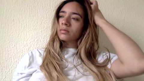 Snapshot of majo_gomezz chatting on June 30, 5:14 pm majo_gomezz online show from June 30, 5:14 pm