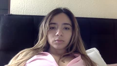 Snapshot of majo_gomezz chatting on July 2, 3:45 am majo_gomezz online show from July 2, 3:45 am