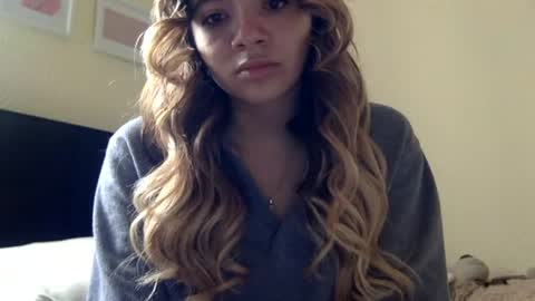 Snapshot of majo_gomezz chatting on July 3, 4:46 pm majo_gomezz online show from July 3, 4:46 pm