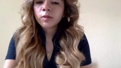 Snapshot of majo_gomezz chatting on July 24, 7:34 pm majo_gomezz online show from July 24, 7:34 pm