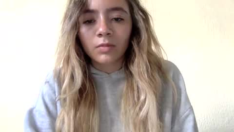 Snapshot of majo_gomezz chatting on July 28, 7:39 pm majo_gomezz online show from July 28, 7:39 pm