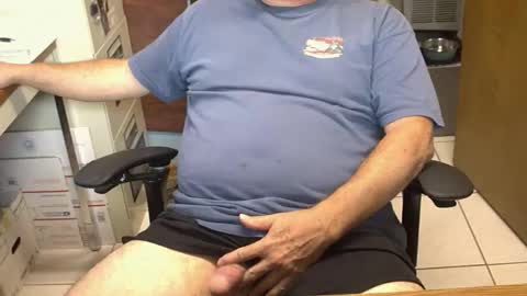 Snapshot of majormike34 chatting on May 19, 1:17 pm majormike34 online show from May 19, 1:17 pm