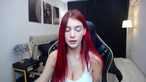 Snapshot of make_love_1 chatting on December 1, 2:27 am Chloe online show from December 1, 2:27 am