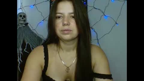 make_mesmile online show from November 2, 7:00 am