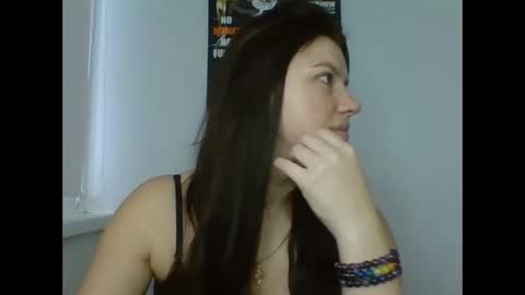 make_mesmile online show from February 15, 7:51 am