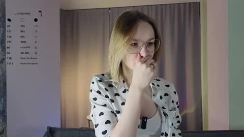 Snapshot of makemecum_now1 chatting on December 4, 11:19 am makemecum_now1 online show from December 4, 11:19 am