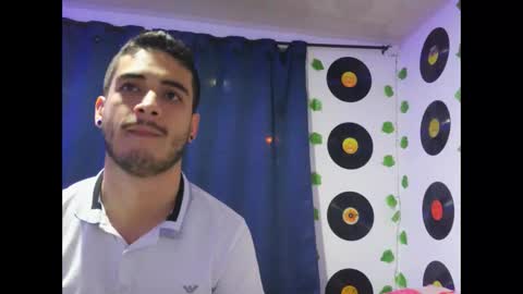 Snapshot of makenzy_darly chatting on February 11, 11:44 pm Makenzy darly online show from February 11, 11:44 pm