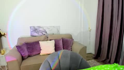 makeyouehappy online show from November 27, 12:29 pm