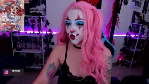 Snapshot of makii_33 chatting on September 25, 10:13 pm ...  ... online show from September 25, 10:13 pm