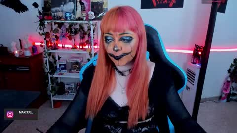 Snapshot of makii_33 chatting on October 10, 9:36 pm ...  ... online show from October 10, 9:36 pm