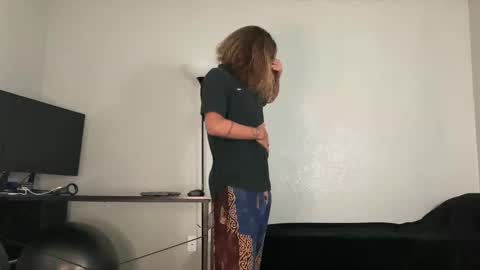 Snapshot of makingmoans chatting on November 21, 3:22 pm Mack Makingmoans Twitter online show from November 21, 3:22 pm