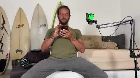 Mack  Makingmoans Twitter online show from June 22, 12:45 am