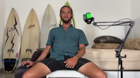 Mack  Makingmoans Twitter online show from June 23, 10:35 am