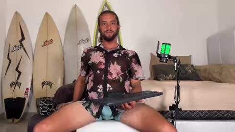 Mack  Makingmoans Twitter online show from June 25, 11:04 am