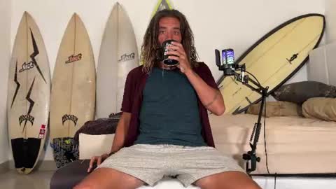 Mack  Makingmoans Twitter online show from July 5, 1:45 am