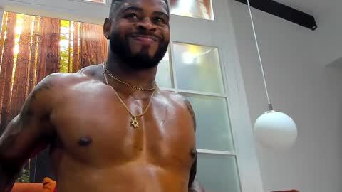 Snapshot of makonneen chatting on January 23, 8:46 am Makonnen online show from January 23, 8:46 am