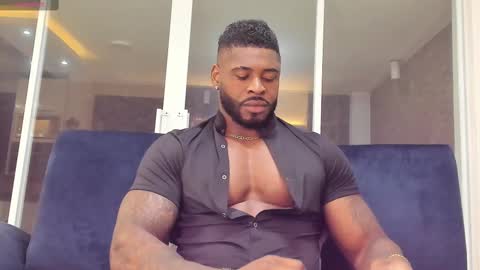 Snapshot of makonneen chatting on February 20, 3:56 am Makonnen online show from February 20, 3:56 am