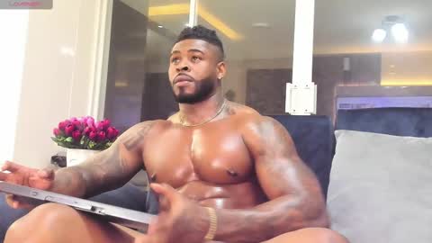 Snapshot of makonneen chatting on February 21, 5:46 am Makonnen online show from February 21, 5:46 am