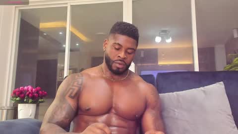 Snapshot of makonneen chatting on February 24, 6:16 am Makonnen online show from February 24, 6:16 am