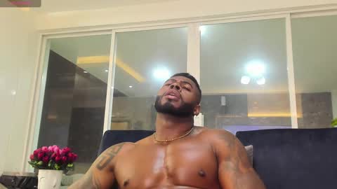 Snapshot of makonneen chatting on February 25, 6:58 am Makonnen online show from February 25, 6:58 am