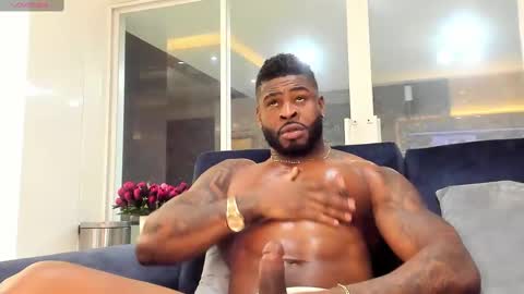 Snapshot of makonneen chatting on March 8, 1:50 am Makonnen online show from March 8, 1:50 am