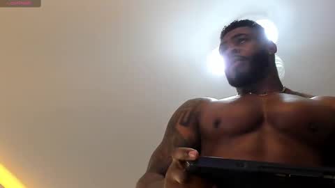 Snapshot of makonneen chatting on March 10, 8:59 am Makonnen online show from March 10, 8:59 am