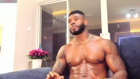 Snapshot of makonneen chatting on March 11, 6:53 am Makonnen online show from March 11, 6:53 am