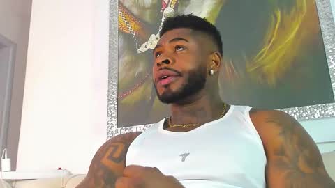 Snapshot of makonneen chatting on October 12, 6:34 am Makonnen online show from October 12, 6:34 am