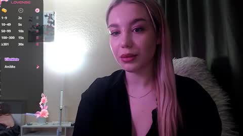 Snapshot of maksisisia chatting on October 22, 2:50 pm maksisisia online show from October 22, 2:50 pm