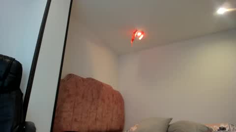 Snapshot of mal_norma chatting on December 4, 5:44 pm Mal Norma online show from December 4, 5:44 pm