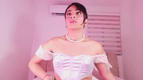 malaia thompson  online show from June 6, 11:59 am