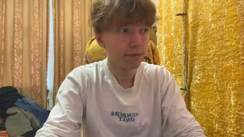 Snapshot of malcolm_yang chatting on April 21, 5:03 am Tom and Mark 3 online show from April 21, 5:03 am