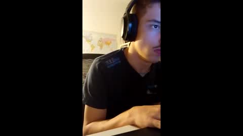 male20y online show from May 8, 1:22 am