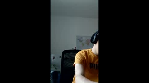 male20y online show from May 28, 4:48 pm