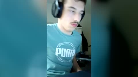 male20y online show from June 12, 4:28 pm