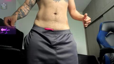 Snapshot of male_pussy chatting on October 12, 6:29 pm ADAM online show from October 12, 6:29 pm