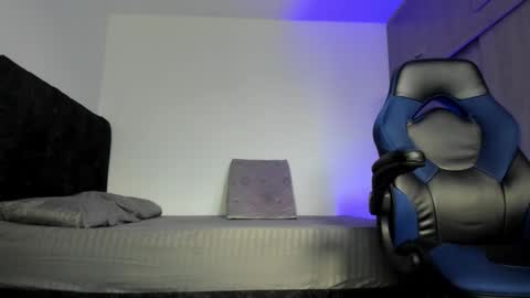 Snapshot of male_pussy chatting on October 20, 6:52 pm ADAM online show from October 20, 6:52 pm