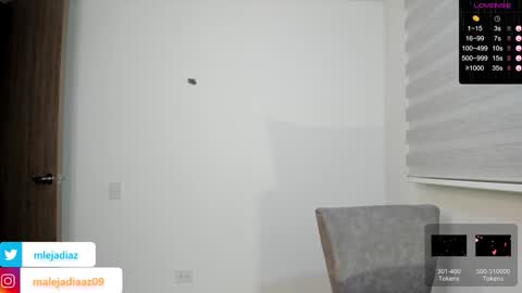 Snapshot of malejadiaz_ chatting on December 19, 10:53 pm Maleja Diaz online show from December 19, 10:53 pm