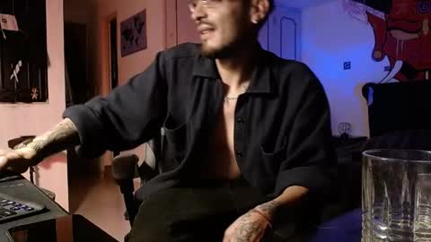 malek_xarx online show from March 12, 4:18 am