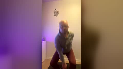 malfoj374328 online show from December 5, 9:18 am