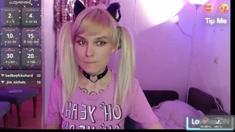 Snapshot of mali_sia chatting on December 21, 3:36 am Mischelle online show from December 21, 3:36 am