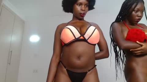 Snapshot of malia_baby chatting on June 28, 2:50 am malia online show from June 28, 2:50 am