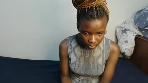 Snapshot of malia_latifa chatting on November 15, 1:51 pm lati online show from November 15, 1:51 pm