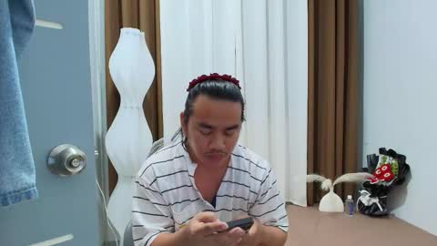 malia online show from March 13, 7:04 am