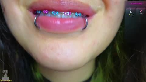 Snapshot of malicia_witch_ chatting on December 17, 3:28 am Mar  Alicia     Rosie  v A L I C I A W I T C -  Meg Cherie online show from December 17, 3:28 am