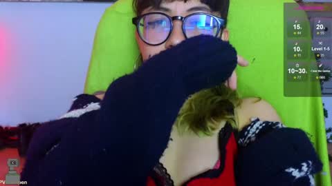 Snapshot of malicia_witch_ chatting on January 8, 2:57 am Mar  Alicia     Rosie  v A L I C I A W I T C -  Meg Cherie online show from January 8, 2:57 am