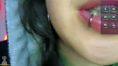 Snapshot of malicia_witch_ chatting on March 8, 3:06 am Mar  Alicia     Rosie  v A L I C I A W I T C -  Meg Cherie online show from March 8, 3:06 am