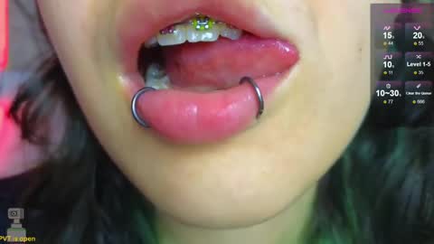 Snapshot of malicia_witch_ chatting on March 11, 3:37 am Mar  Alicia     Rosie  v A L I C I A W I T C -  Meg Cherie online show from March 11, 3:37 am